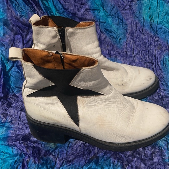 DNA Footwear White Star Boots - Picture 3 of 9